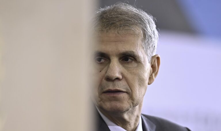 Câmara ouve Sidônio Palmeira sobre ações da Secom