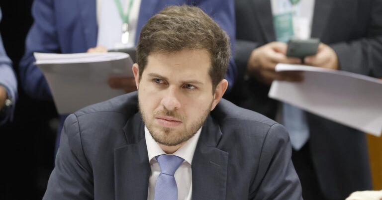 PL e anistia para Bolsonaro: análise do líder do PSB