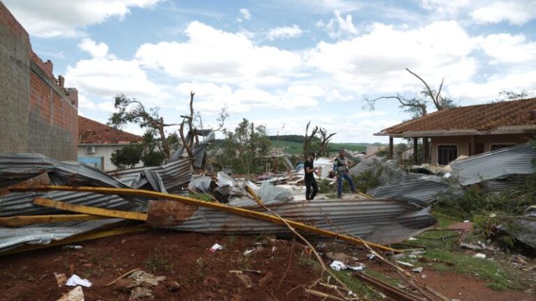 Solidariedade de Motta e Alcolumbre às vítimas do tornado no Paraná