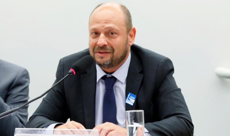 Governo usará bens apreendidos para ressarcir vítimas de fraudes no INSS