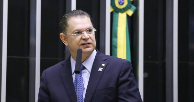 Sóstenes Cavalcante pede punição exclusiva por motim na Câmara