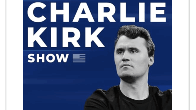 Charlie Kirk critica julgamento de Bolsonaro como golpe judicial