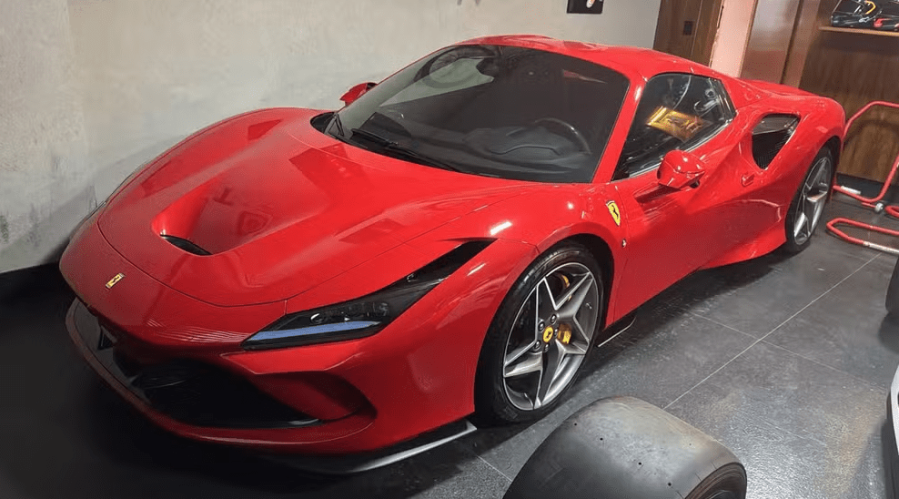 Investigação da Polícia Federal sobre ocultação de carros de luxo