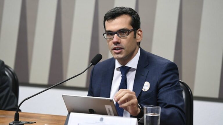 Correios confirmam empréstimo de R$ 20 bilhões e demissões