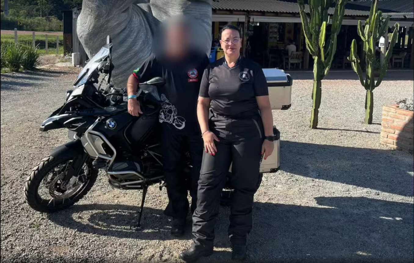Motociclista morre após ser atingida por galho em temporal