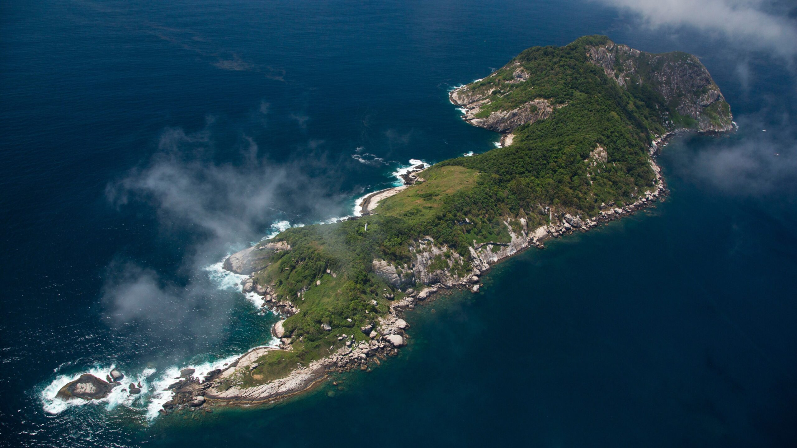 Ilha das Cobras: como é a região proibida em SP onde lancha desapareceu