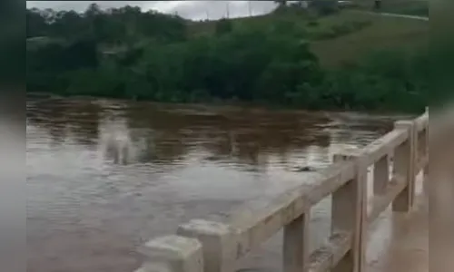 Fortes chuvas e granizo causam danos em Borrazópolis