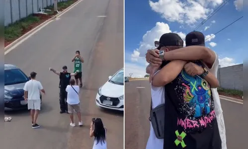 Influencer presenteia irmãos com dois carros e viraliza nas redes sociais