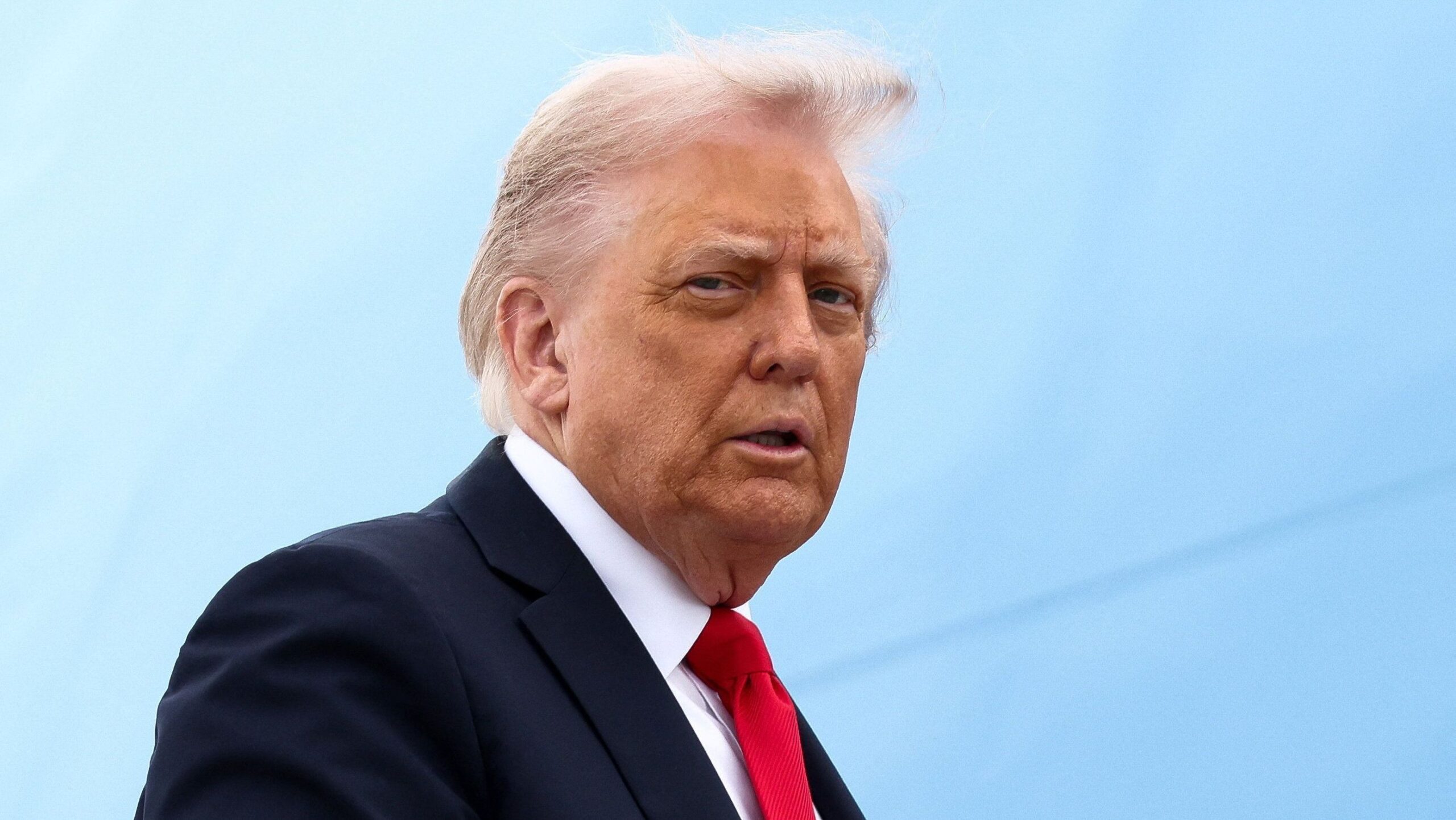 Trump pede que Venezuela pare de enviar gangues para os EUA