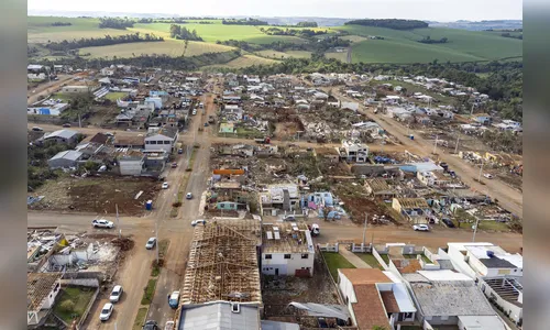 Tornado no Paraná é reclassificado como F4 após devastação