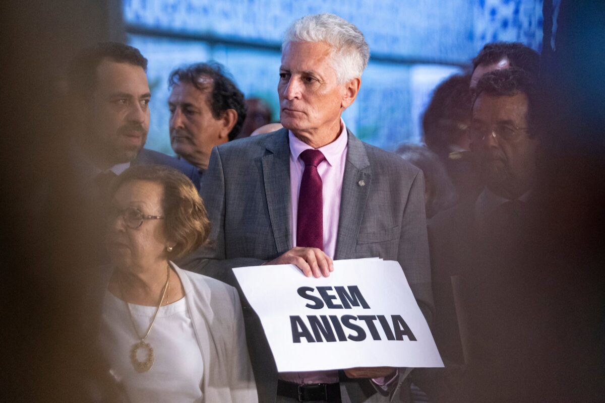 Deputado afirma que anistia a Bolsonaro é pauta fictícia