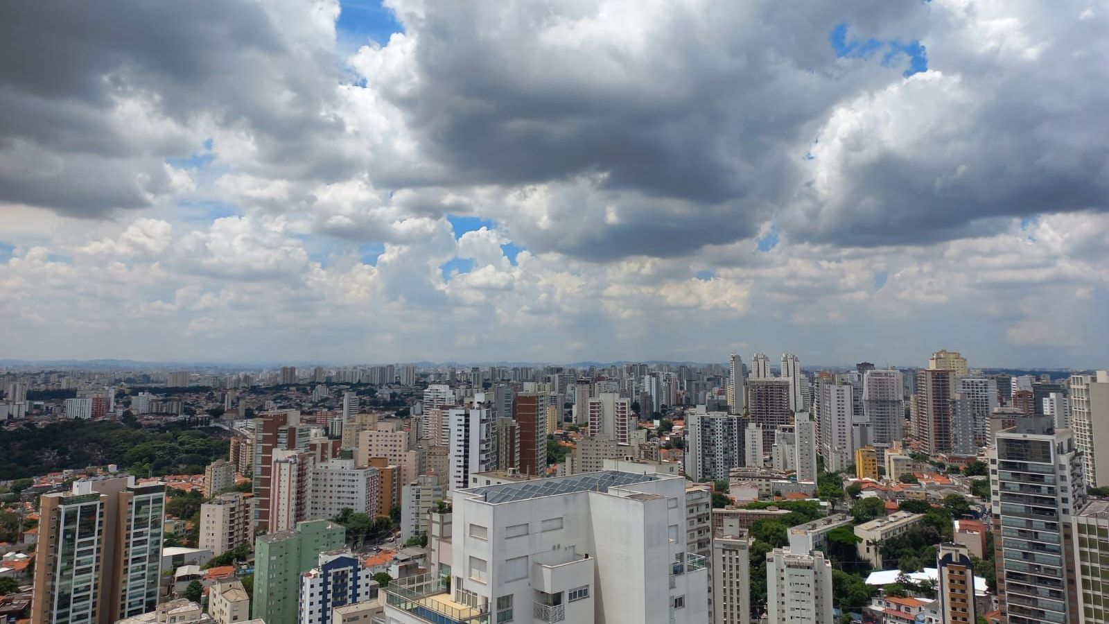 Após semana quente, São Paulo registra mínima de 15°C neste domingo