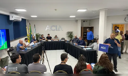 Câmara de Apucarana realiza sessão extraordinária em homenagem a Vlamir Stabile