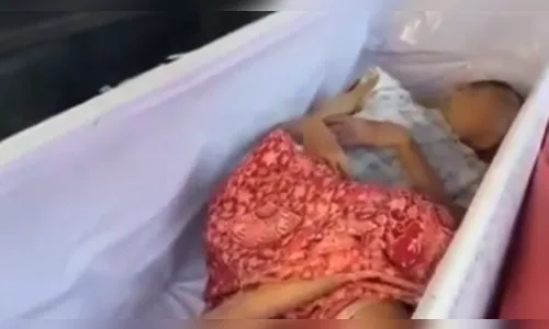 Idosa é encontrada viva em caixão momentos antes da cremação
