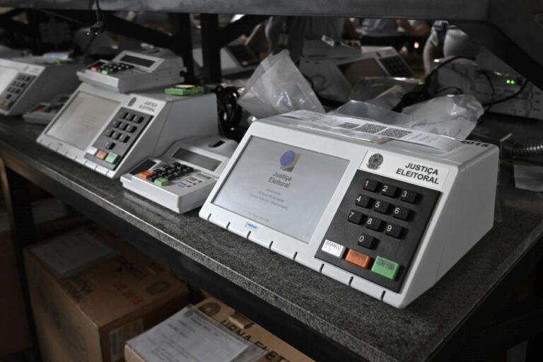 Teste de urnas eleitorais para 2026 começa em dezembro