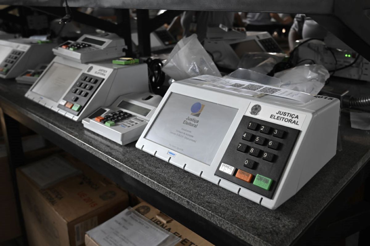 Teste de urnas eleitorais para 2026 começa em dezembro