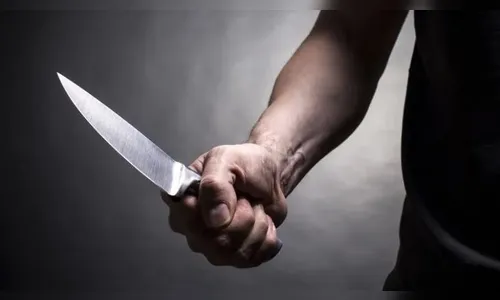 Homem esfaqueia a si mesmo após ameaçar mãe idosa em Apucarana