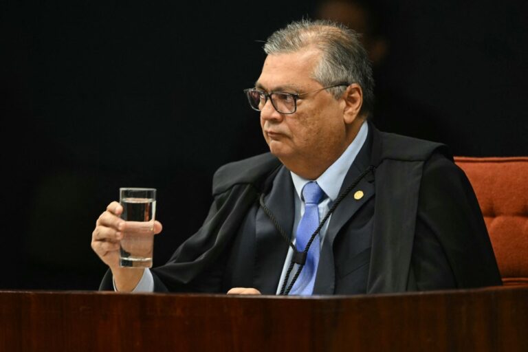 Dino determina campanha publicitária sobre transparência em emendas