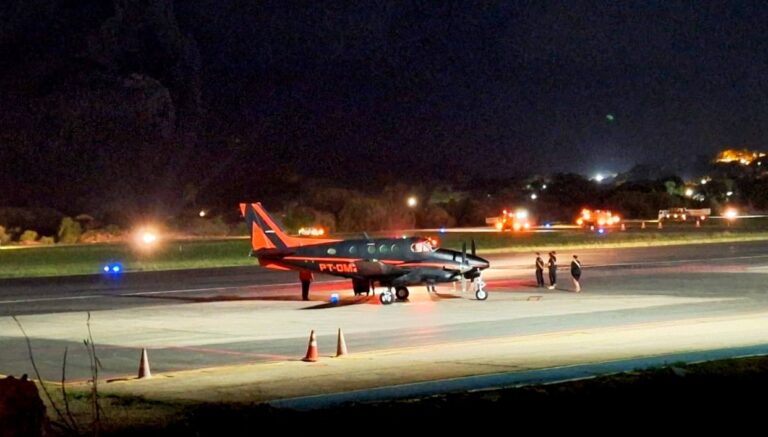 Avião de resgate pousa em Fernando de Noronha após pane na iluminação