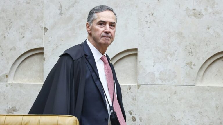 Regras de Barroso alteram julgamento de Bolsonaro no STF