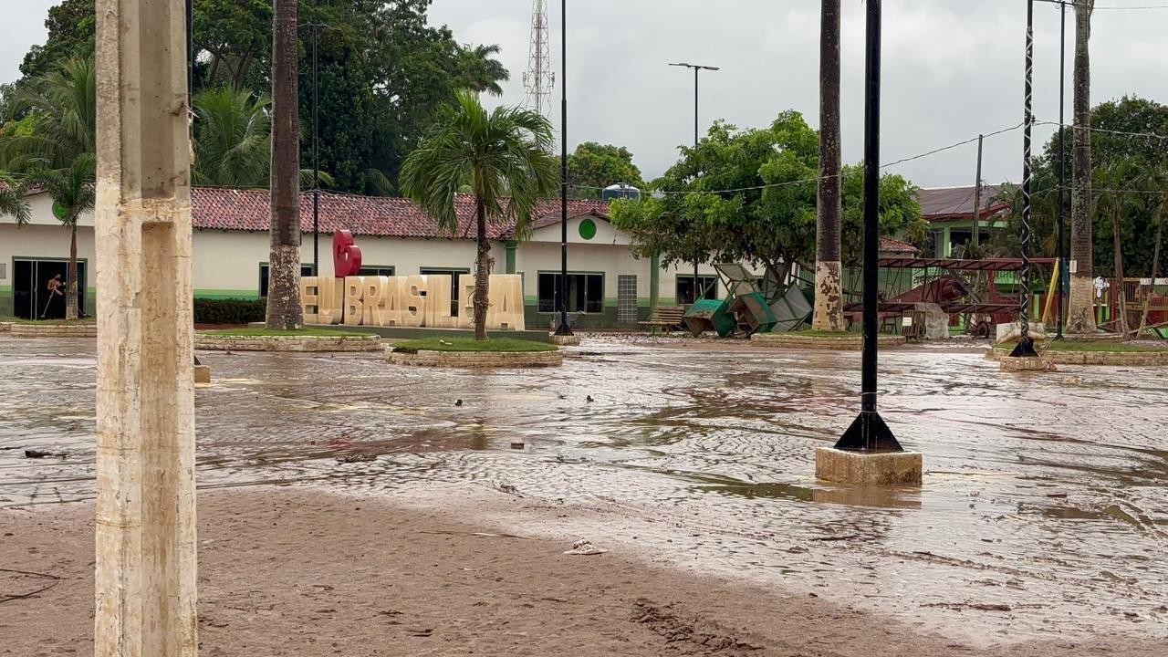 Brasiléia recebe recursos para recuperação após cheia histórica