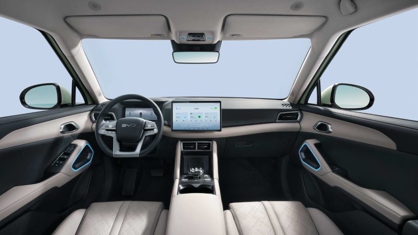 BYD realiza recall de 115 mil veículos por falhas em motor e bateria