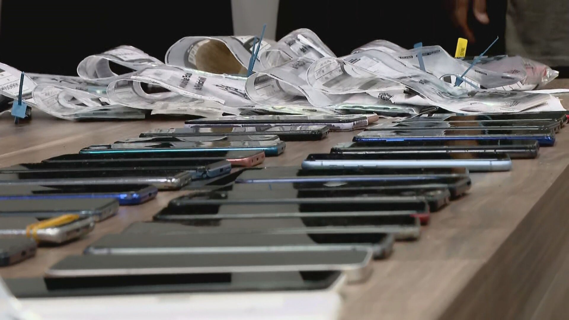 Prazo termina e 4,2 mil podem ser indiciados por receptação de celulares furtados ou roubados