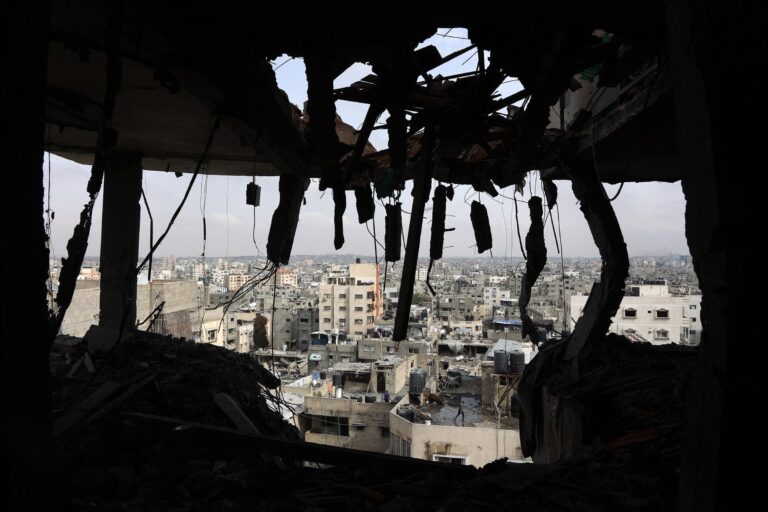Israel intensifica ataques em Gaza e promete continuar ofensiva