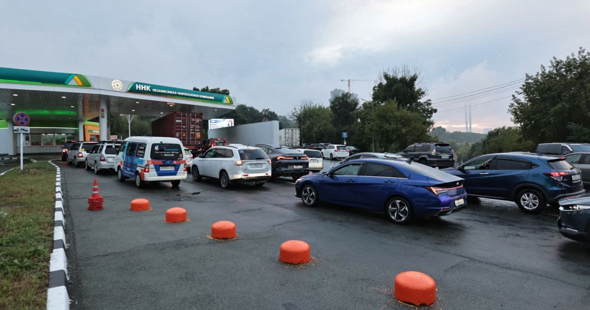 Rússia impõe proibição de exportações de combustível até 2025