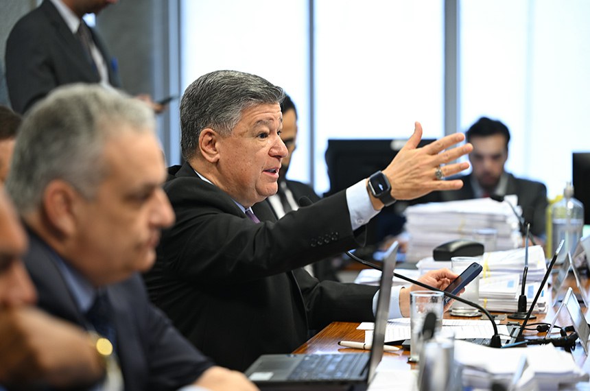 CPMI tenta ouvir ex-diretor do INSS pela terceira vez