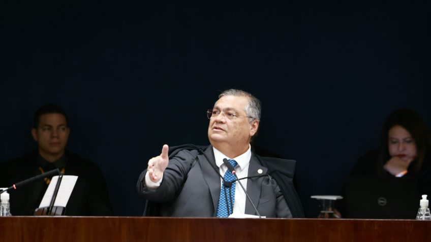 Dino destaca papel menor de Heleno e Ramagem em tentativa de golpe