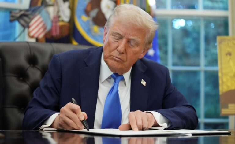 Lucro bilionário de Trump em seu segundo mandato