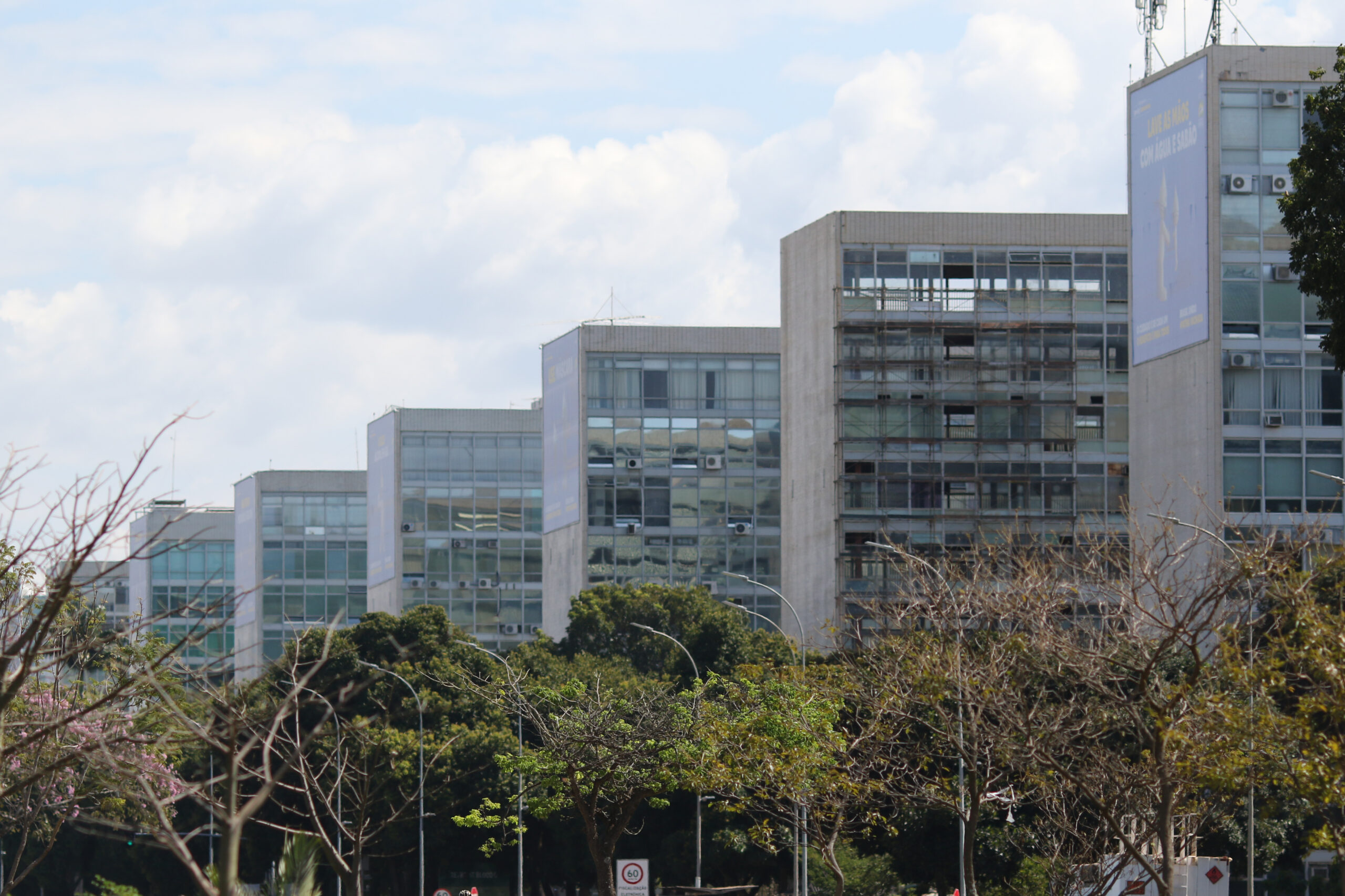 Ministros do PP e do União enfrentam pressões internas após convenção