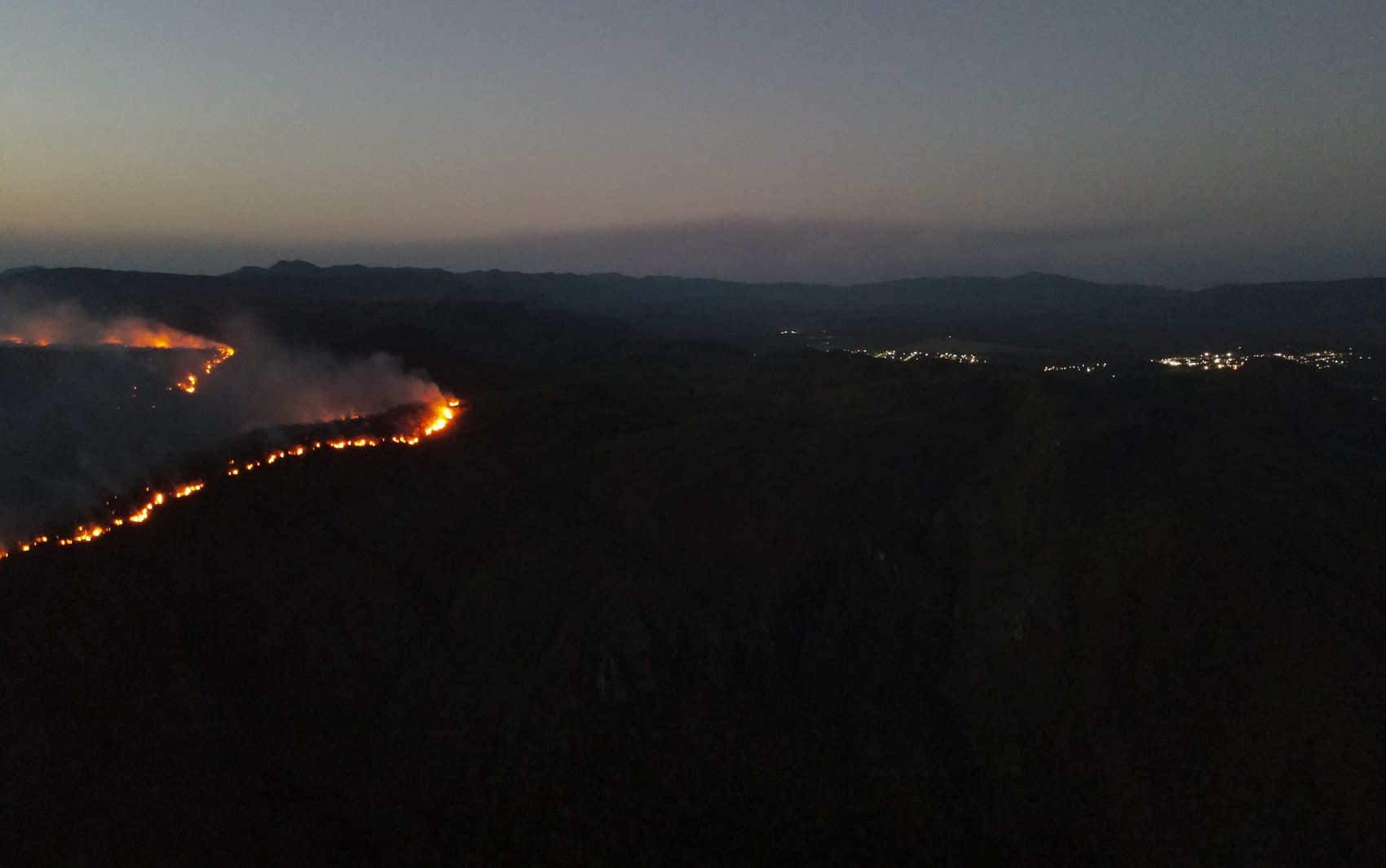 Incêndios ameaçam fauna e flora na Chapada dos Veadeiros