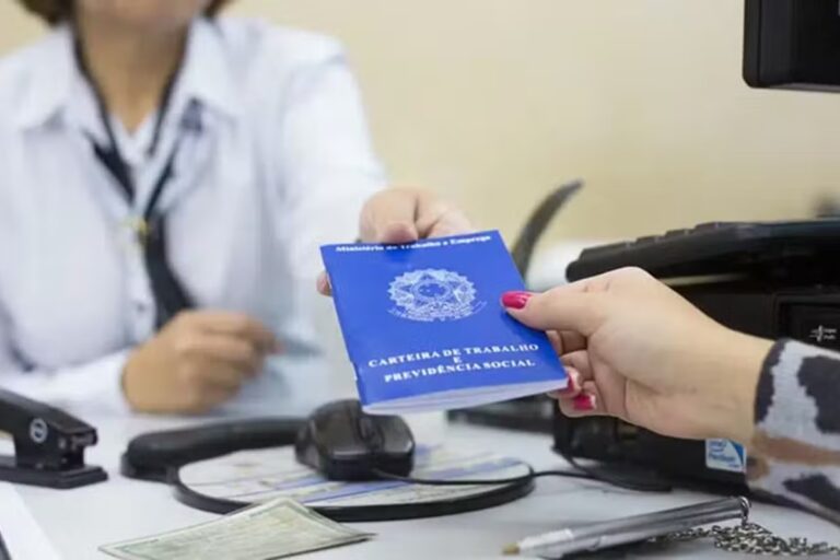 Guarujá, Mongaguá e Cubatão oferecem 95 vagas de emprego