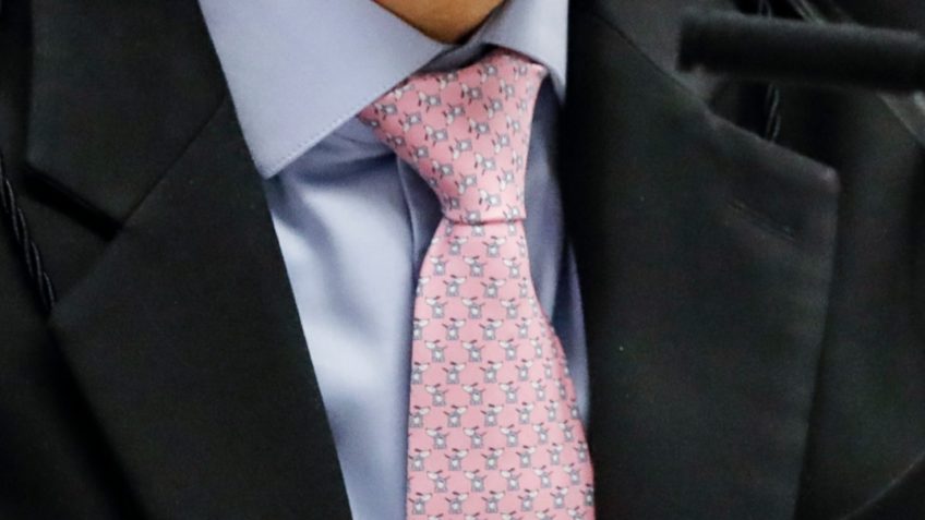 Gravata de Moraes no julgamento de Bolsonaro custa R$ 1.450