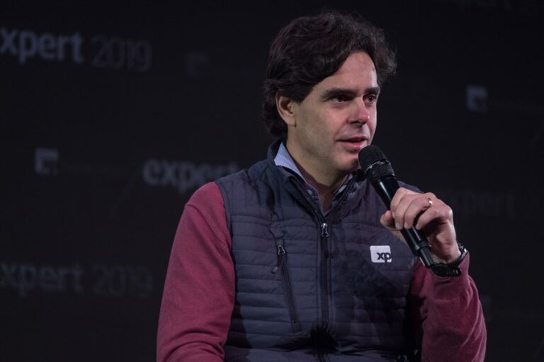 XP lança graduação em investimentos e mercado financeiro