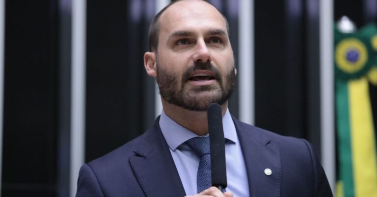Eduardo Bolsonaro sob análise do PL para candidatura ao Senado