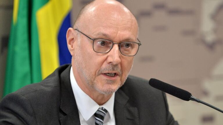 Abin considera tarifaço uma ação política e segurança econômica um desafio para 2026