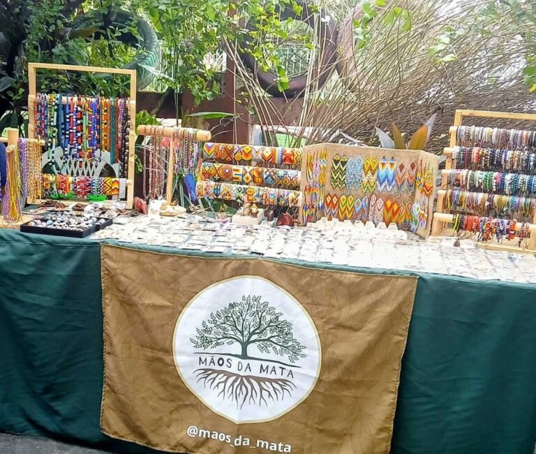 Feira mística de Manaus celebra diversidade espiritual em 6ª edição