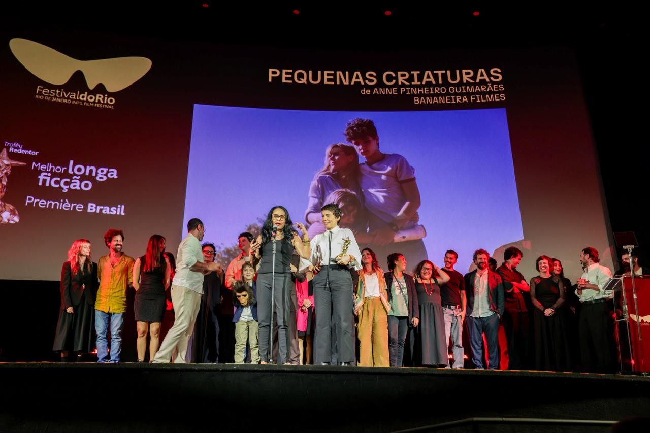 Pequenas Criaturas é premiado como melhor filme no Festival do Rio 2025