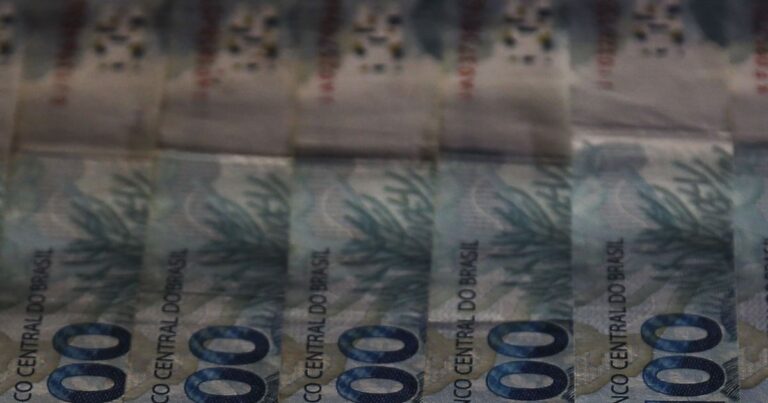 Brasil registra déficit de US$ 9,8 bilhões nas contas externas em setembro