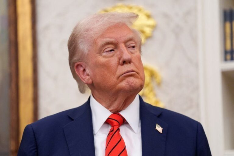 Trump alerta sobre cautela dos EUA com a China