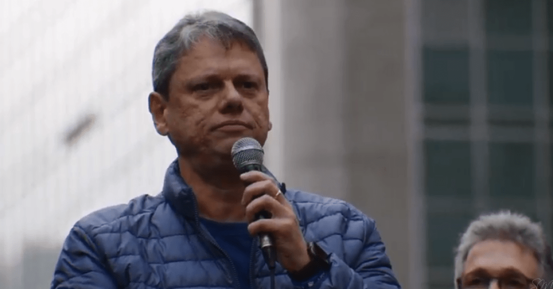 Tarcísio precisa rever rota, avaliam líderes do Centrão