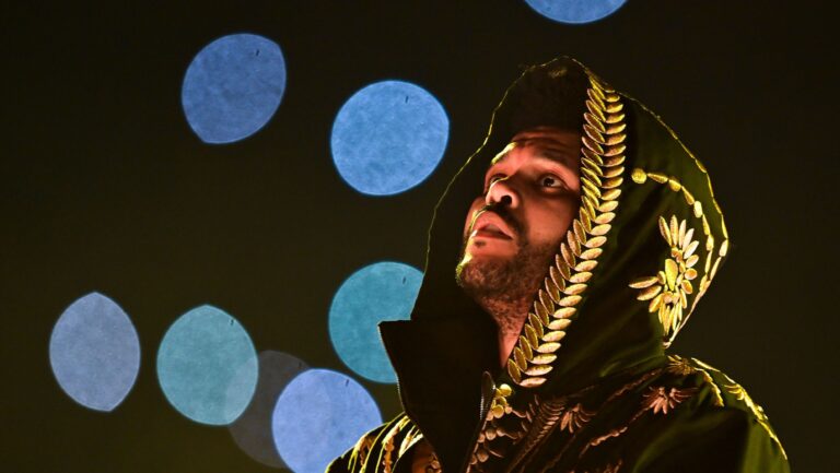 The Weeknd anuncia três shows no Brasil em 2026 com Anitta