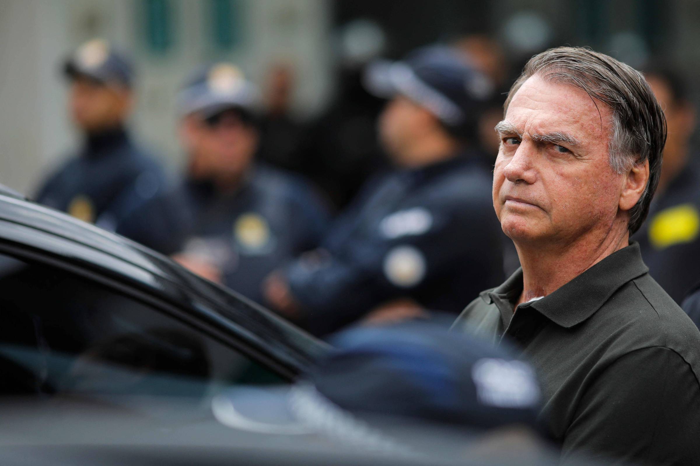 Saúde e humor de Bolsonaro oscilam antes de julgamento no STF