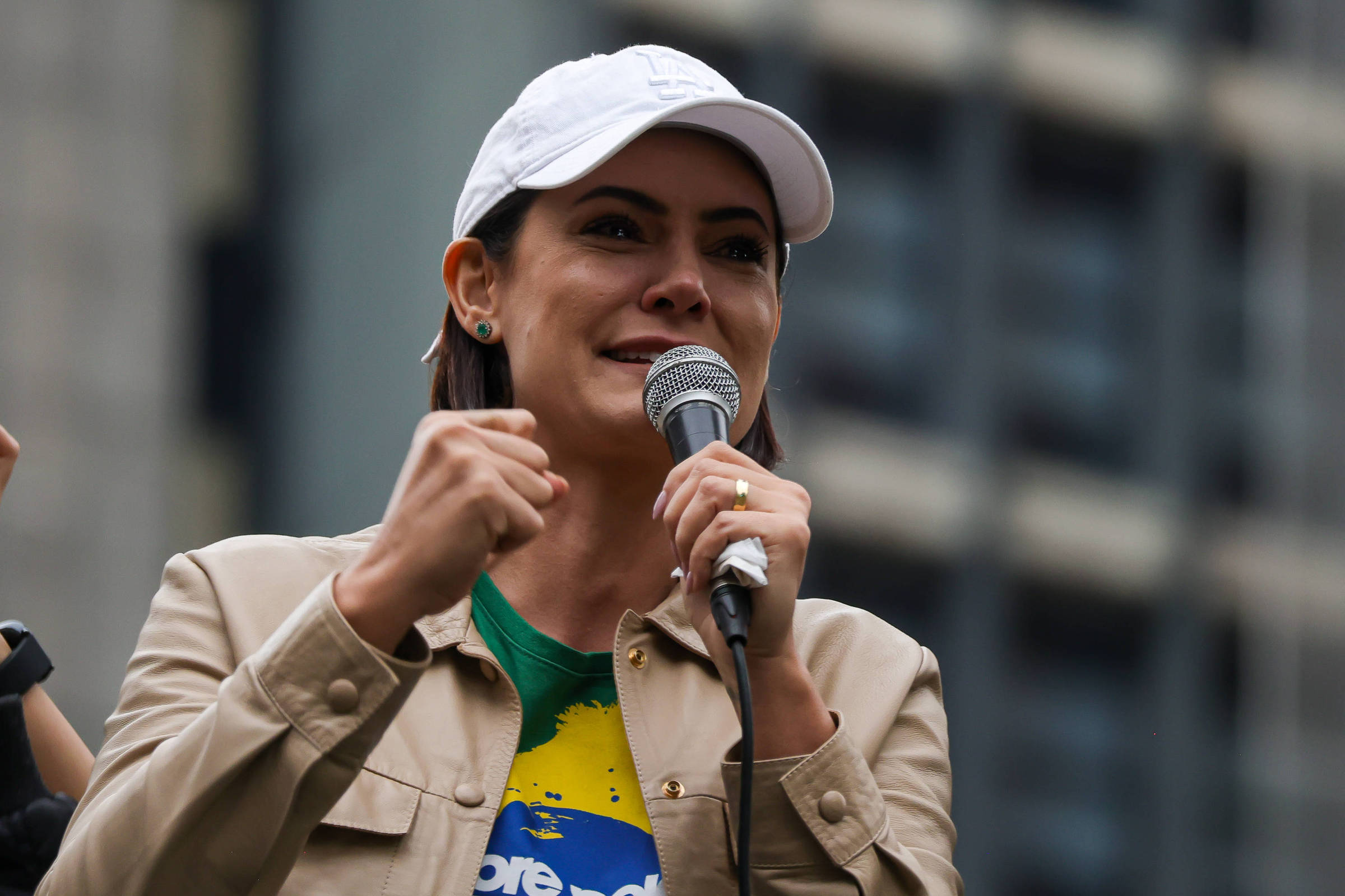 Michelle defende Bolsonaro como única opção para 2026