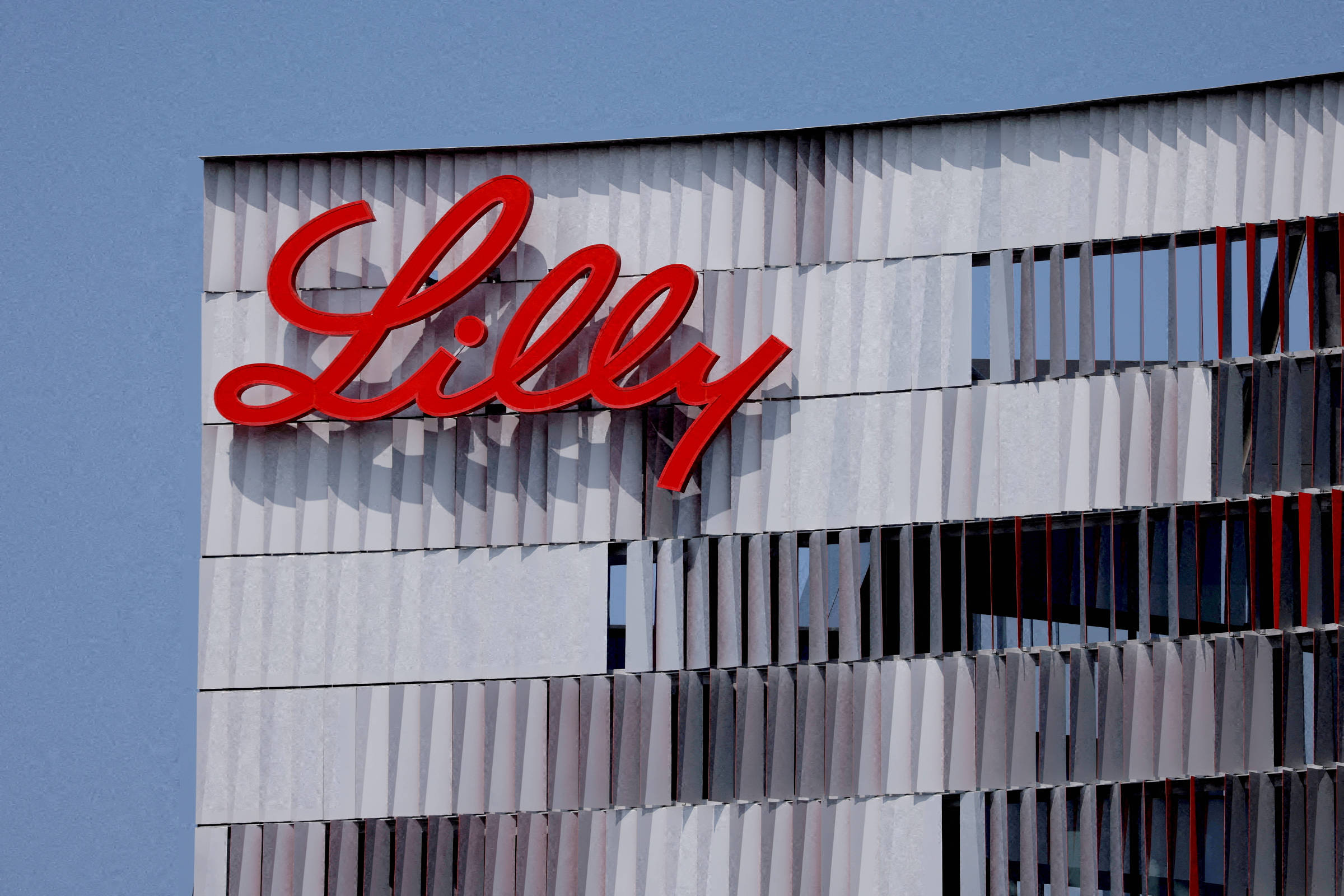 Eli Lilly atinge a marca de US$ 1 trilhão impulsionada por medicamentos para obesidade