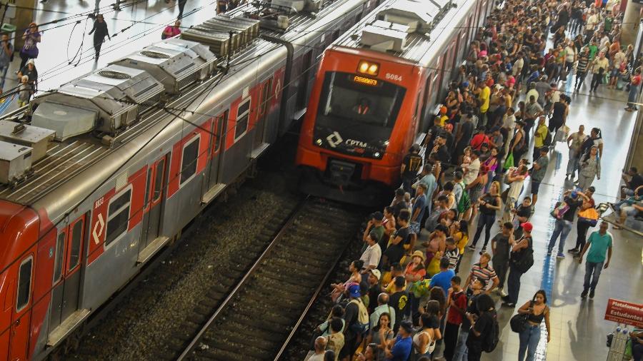 Lentidão no metrô de São Paulo afeta linhas 1-Azul e 3-Vermelha