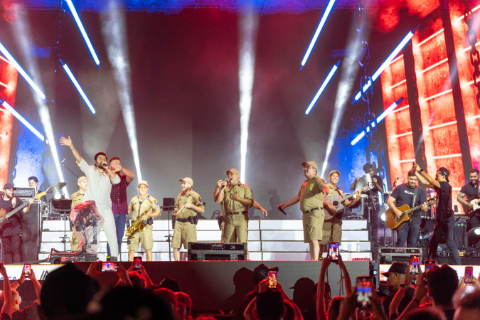Banda da Polícia Militar abre shows do Verão Maior Paraná em Matinhos